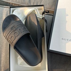 AUTHENTIC GUCCI RUBBER SLIDES